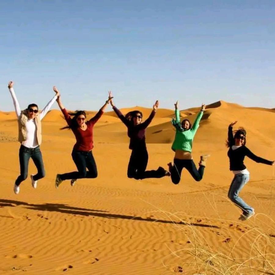 Desert Lover'S Luxury Camp Мерцуга Екстериор снимка